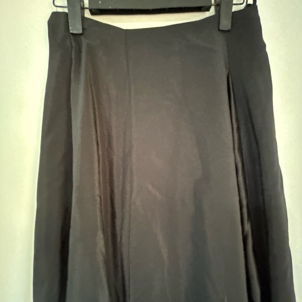 Chic Black Skater Skirt - Picture 2 of 3